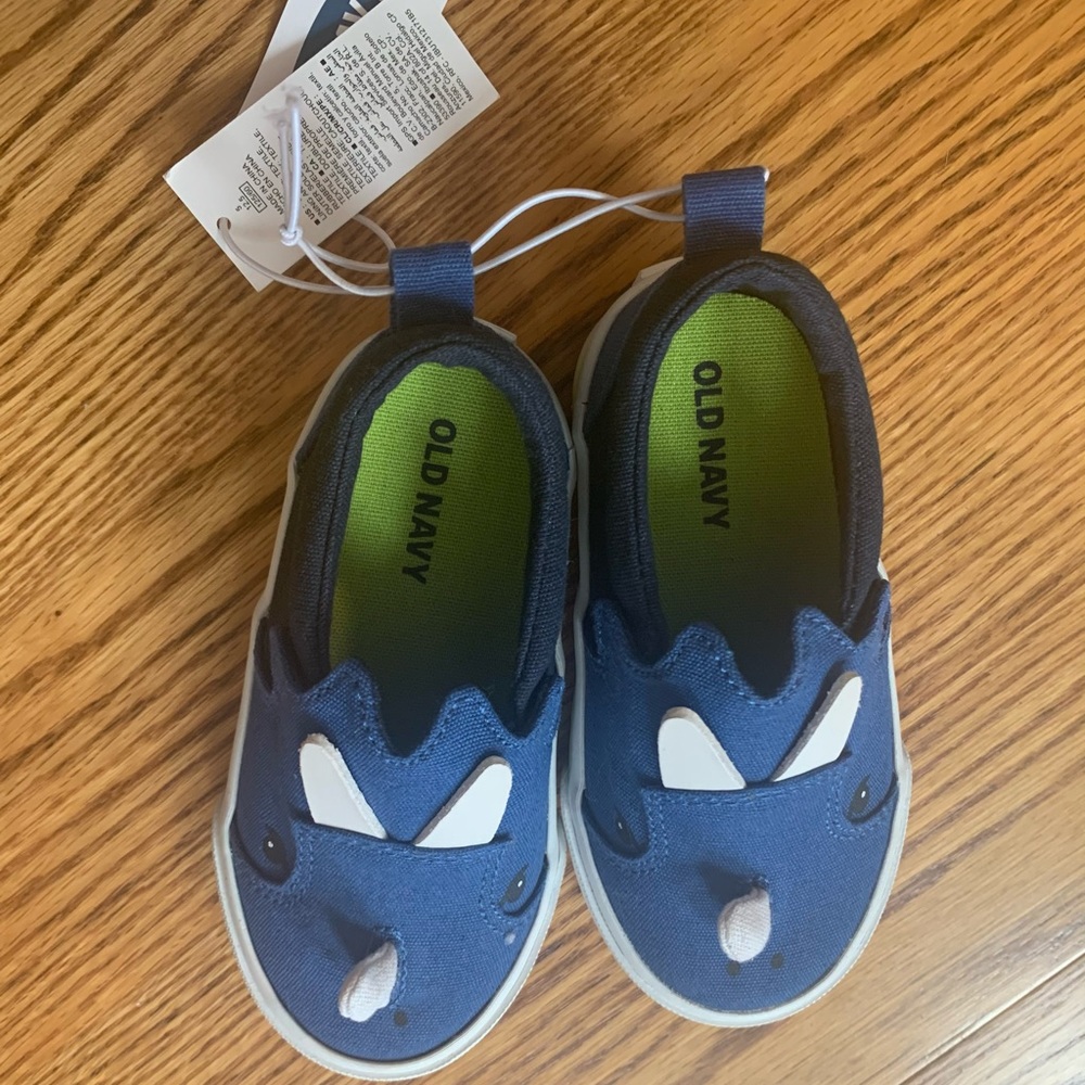 NWT Dino slip on shoes
